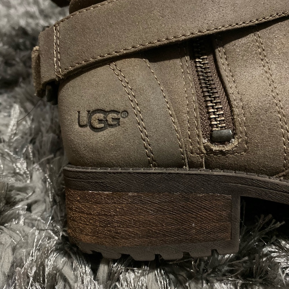 UGG boots - Picture 2 of 5